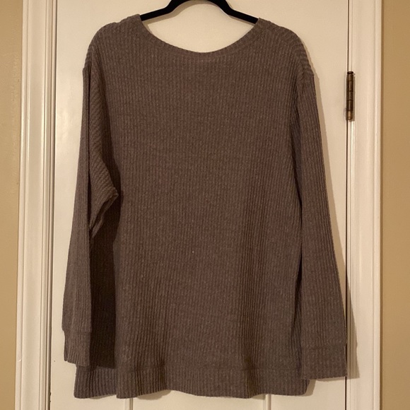 Super soft, purple-gray shirt. Long sleeve, side slit, 2XL Women’s lounge wear. - Picture 5 of 5
